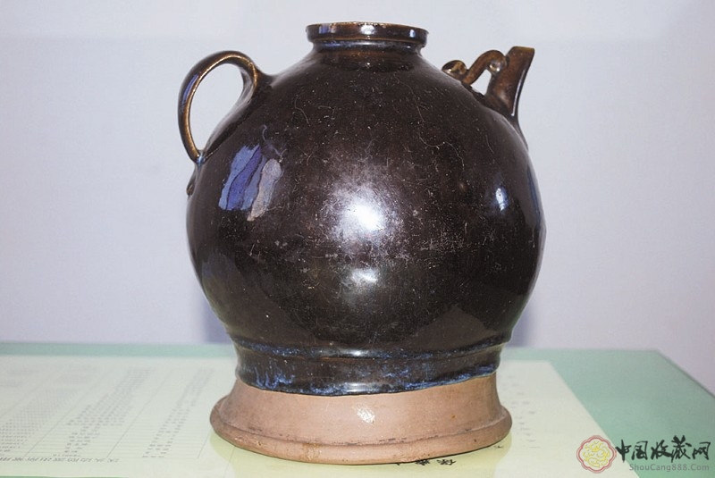 传了四代的老茶壶原来是个罕见文物