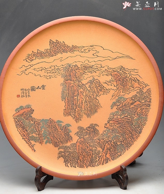 紫砂壶图片：山水味道     朱牧清作品 紫砂泥料上色 云山图 40cm - 美壶网